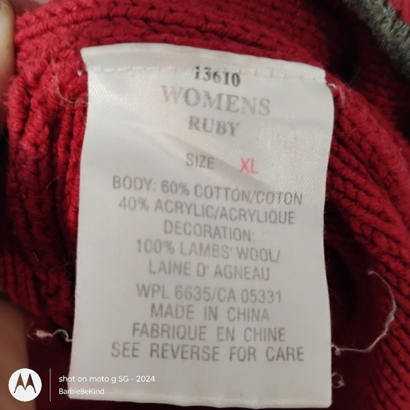 Woolrich Snowflake Sweater Ruby Red Lambswool Trim and Snowflake. Size X…​ - Picture 9 of 9